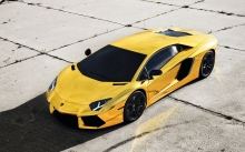 Lamborghini Aventador Gold